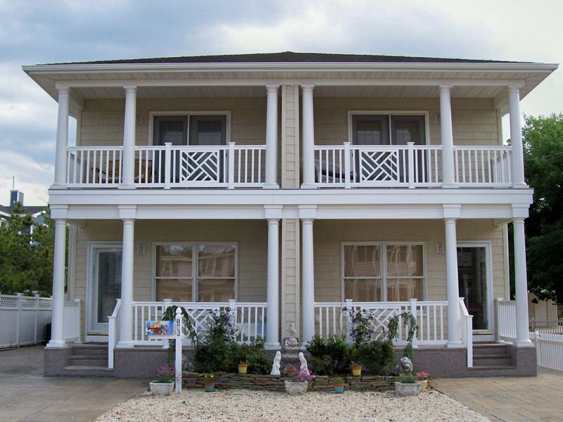 Beach Haven 3 Bedroom, Pet Friendly, Keywest Style Townhouse