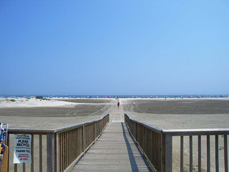 Wildwood Crest Pelican Landing Beachblock with Pool&Private Elevator