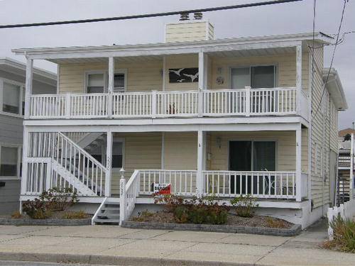 Ocean City Steps to Beach - Clean and Inviting Family House - Sleeps up to 10