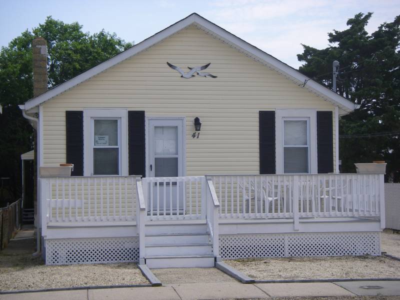 Seaside Heights Beach Block 3BR Home, Quiet End of Town - Families Only