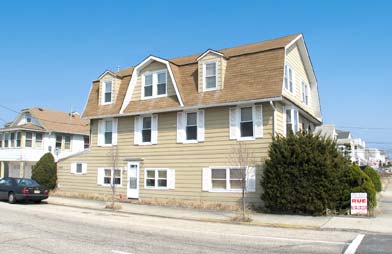 Seaside Park - 2 Blocks to the Beach, 6 BR, 2BA