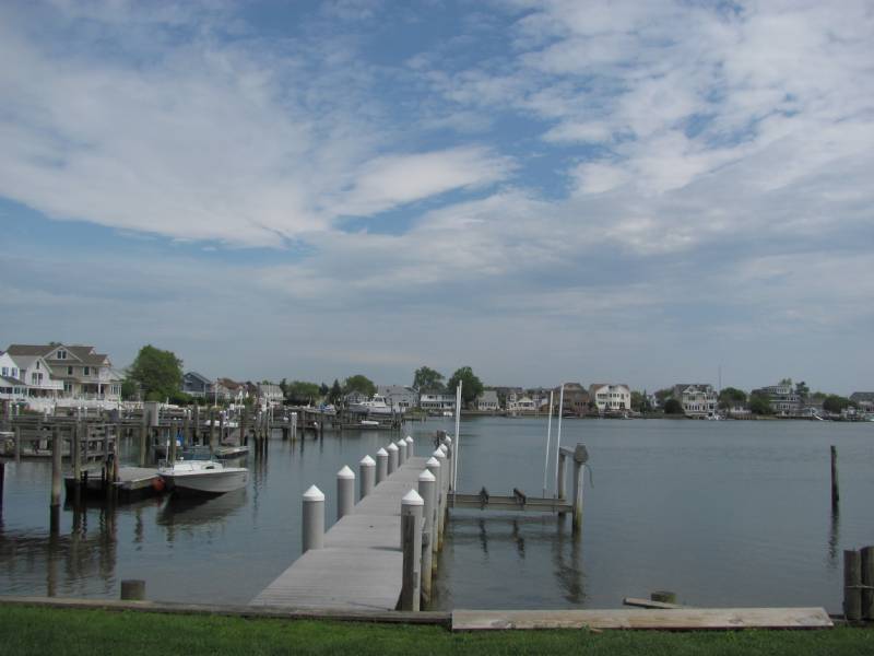 Point Pleasant On Lake Louise, One Block to the Beach
