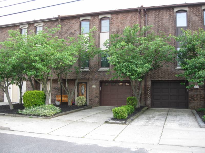 Margate Beautiful Spacious Townhouse