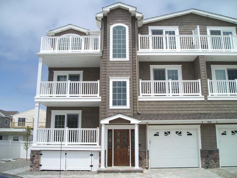 Sea Isle City 6 Bedroom Luxury Home With an Elevator