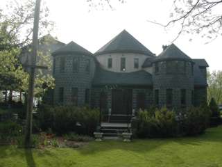 Hudson Valley Cottage on Park-like Estate