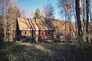 Andes Comfy Cabin in Woods