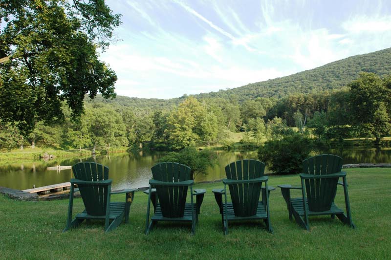 Fishkill Scenic Stone Gate House on Private Lake