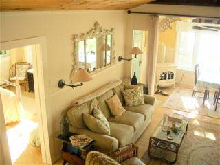Pleasant Lake Sunset: A Serene, Romantic Lakefront Retreat
