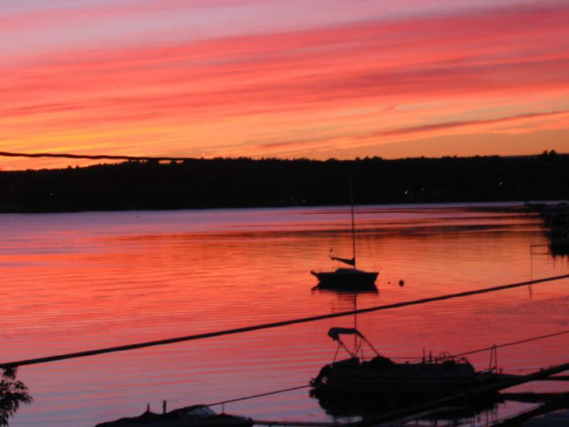 Saratoga Lake House - Track Rental