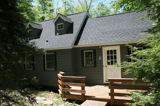 Claryville Summer Rental in Peaceful Catskills Woods, with Sunny Deck