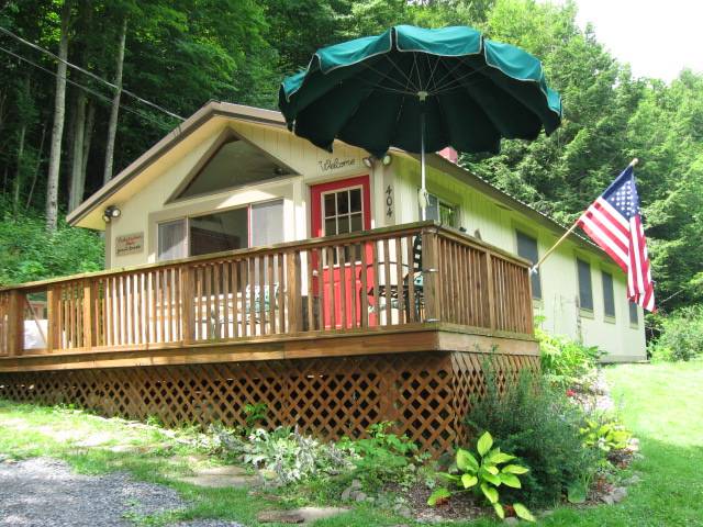 Charming 2 Bedroom Catskills Mountain Cabin