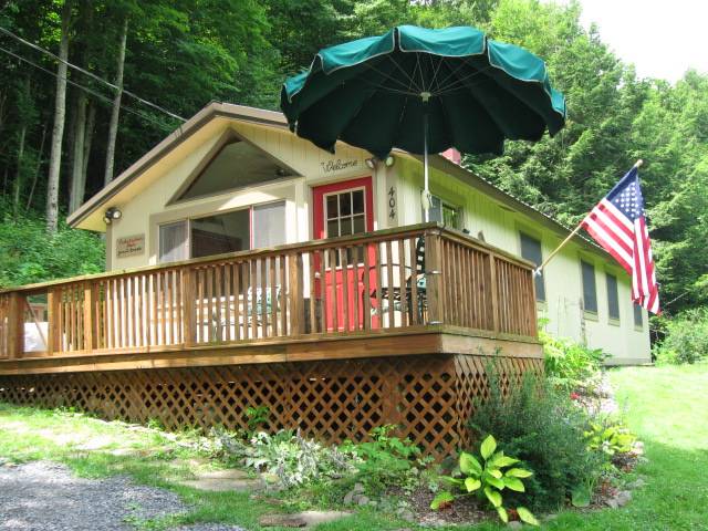 Charming 2 Bedroom Catskills Mountain Cabin