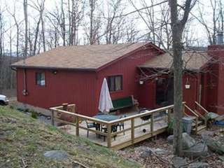 Bushkill Vacation Retreat with Amenities