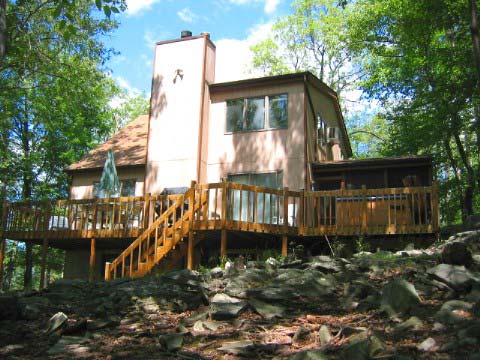 Bushkill Pocono Home at Saw Creek, Hot Tub, Gameroom