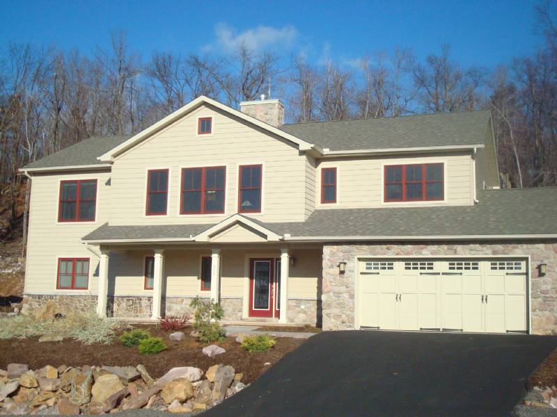 Big Boulder Newer 4 Bedroom Single House Close to Ski Resort and Lake - Hot Tub