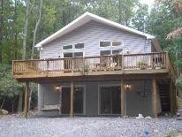 Lake Harmony New, Beautiful, Chalet Style Lake House Nestled in the Pocono Mts