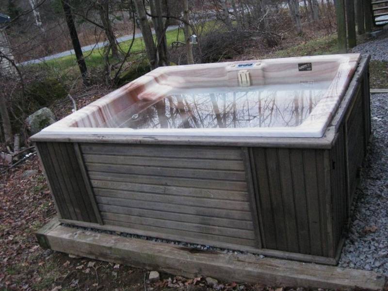 Lake Ariel Large Pocono Cabin #2217 Hot Tub & Pool Table